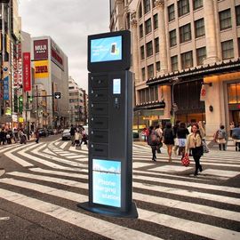 Winnsen Iklan Smart Phone Pengisian Kiosk RFID Dioperasikan Glass Door Locker