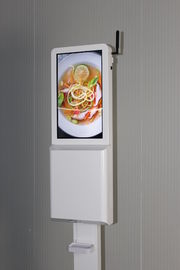 Dispenser Sabun Otomatis dengan tampilan iklan digital signage lcd